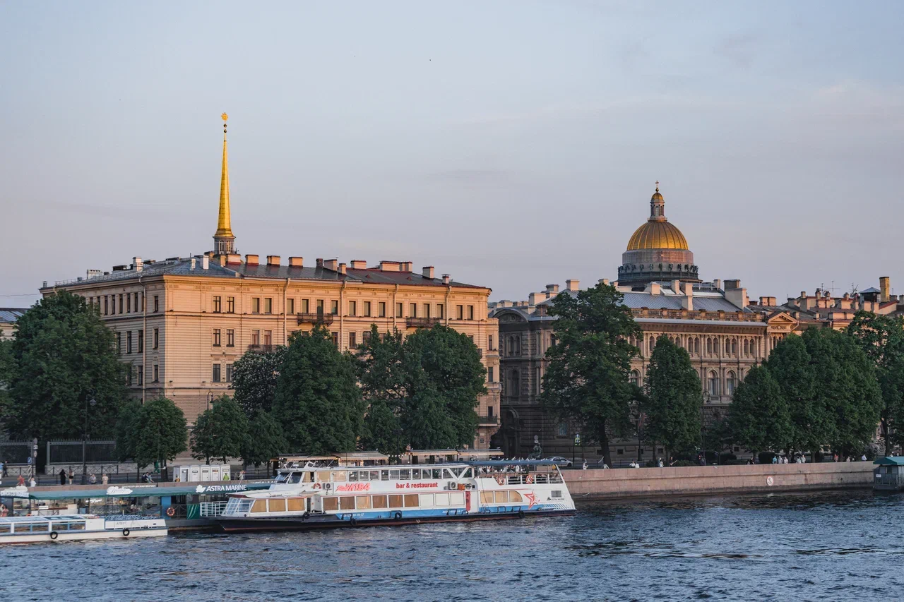 Санкт-Петербург: Кронштадт, Петергоф